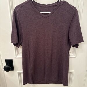 Men's Lululemon V-Neck T-Shirt - maroon